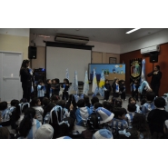 Festejos por el Día de la Bandera con los niños de Jardín
